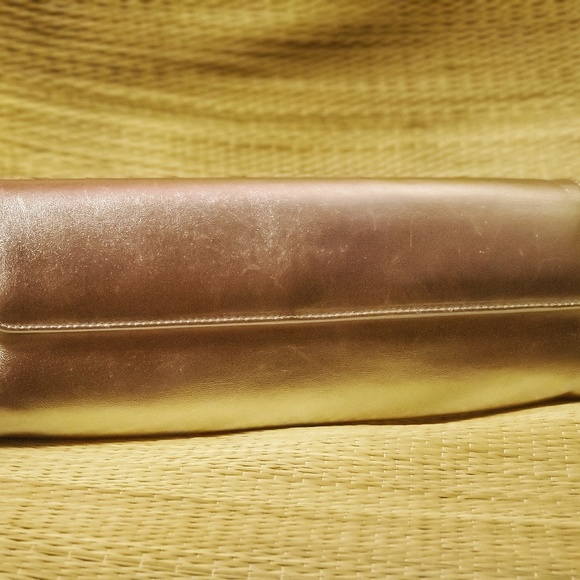 Stuart Weitzman Gold Clutch Bag - Picture 3 of 9